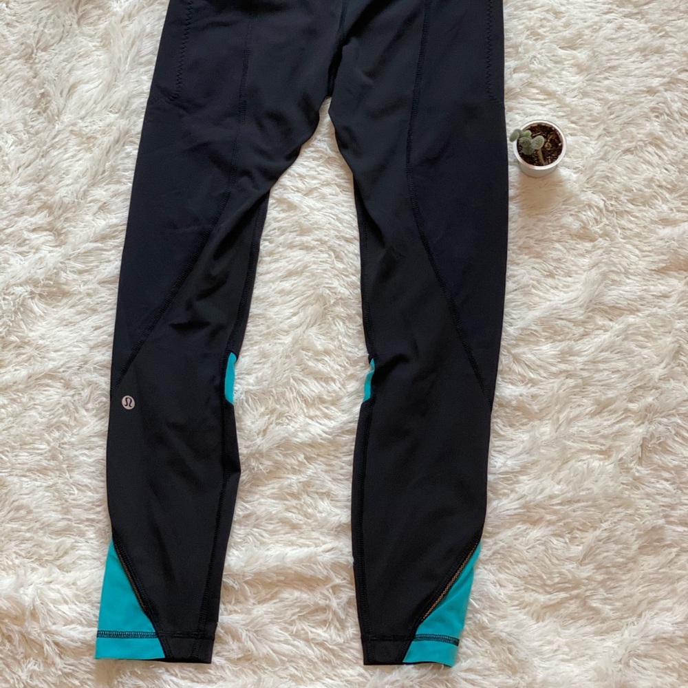 Lululemon crop leggings - Picture 3 of 6